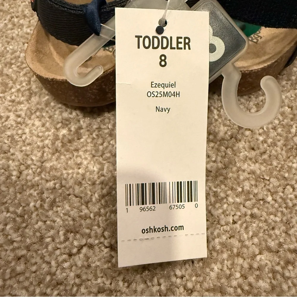 NWT OshKosh B’gosh Ezequiel toddler size 8 navy blue sandals